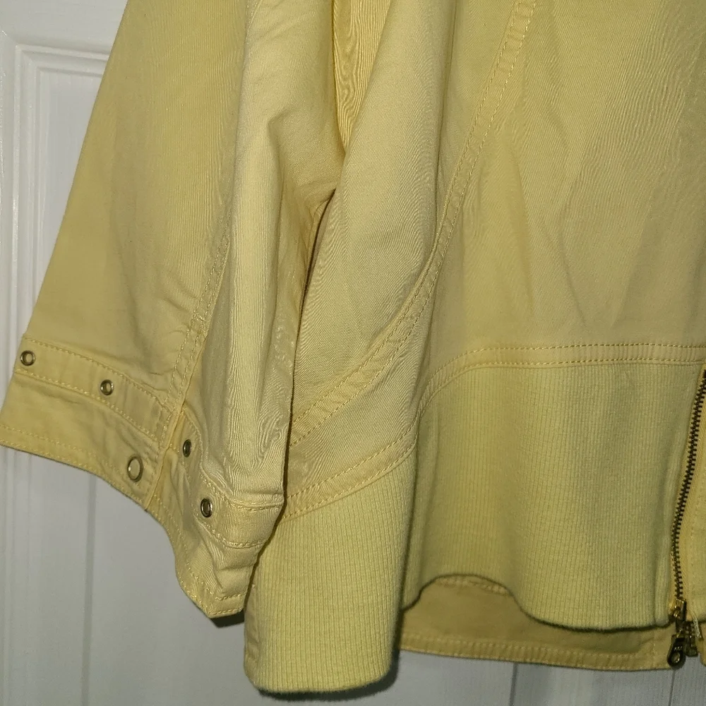 Chico's Yellow Jacket Coat with Collared Neckline‎ and 3/4 Sleeves Size 2